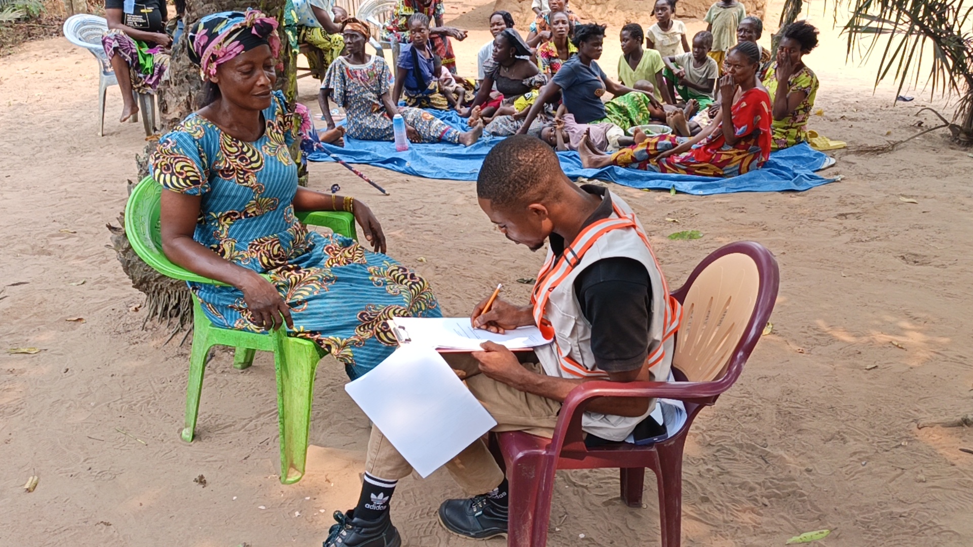 Enquêtes socio-économiques au CLD du village Takoy, province du Kwilu GEEC SARL et la JICA : une démarche fondée sur les données au service du développement local